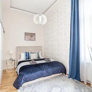 Luxury Quentin 3 Bedrm, 2 Bathrm Budapesta