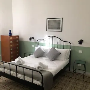 Caves , Bari Italia